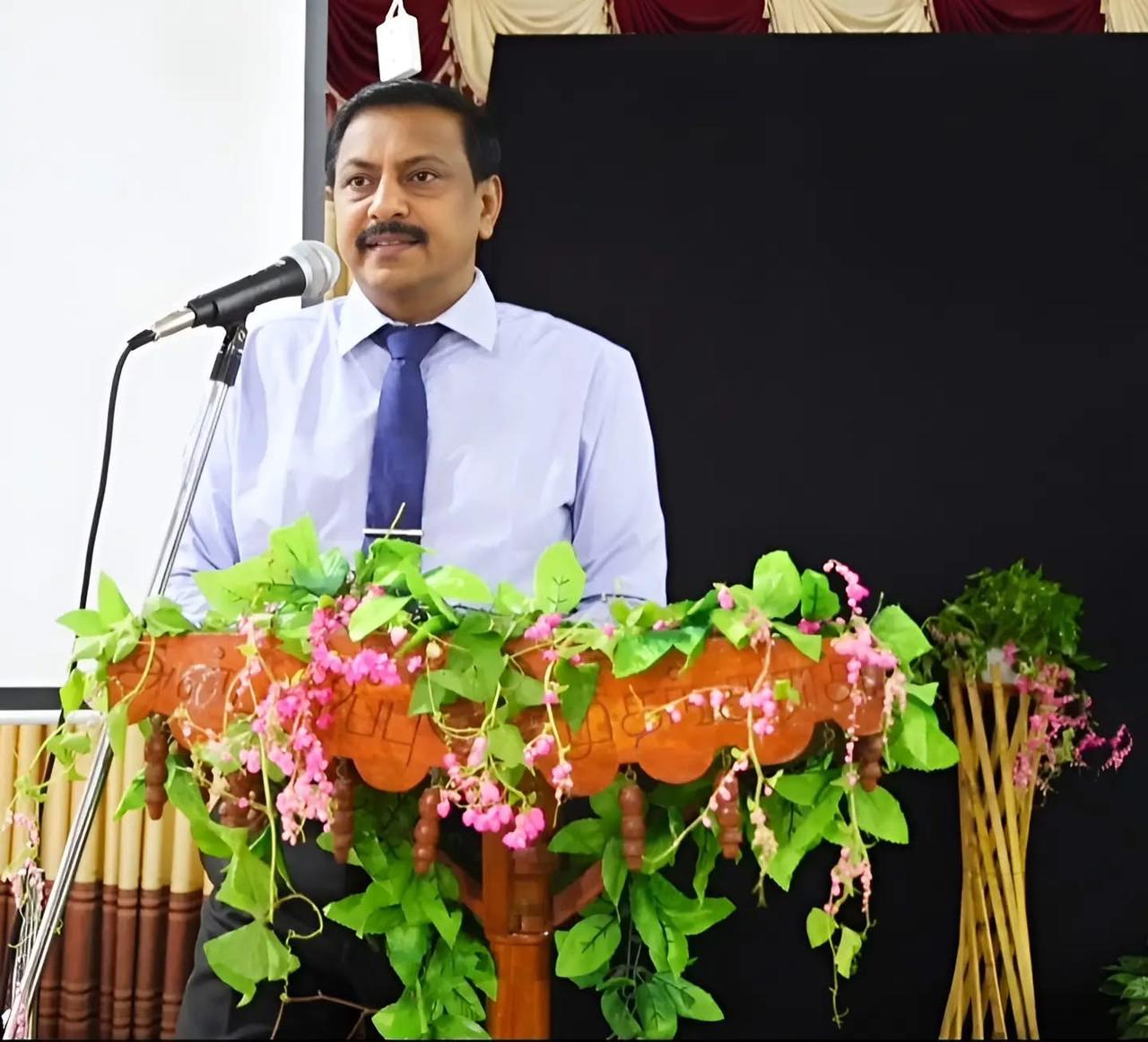 வெள்ள அனர்த்தத்தால் பாதிக்கப்பட்டவர்களுக்கு யாழ் வர்த்தக சங்கம் உதவி!2