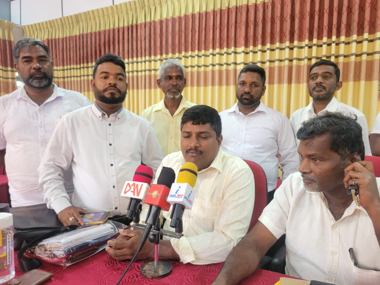 யாழ்.சாவகச்சேரி பிரதேச சபையின் பாதீடு ஏகமனதாக நிறைவேற்றப்பட்டது.8