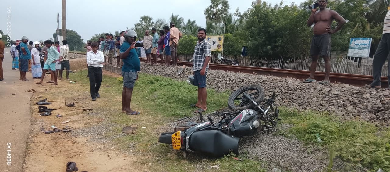 இத்தாவிலில் ரயிலுடன் மோதுண்டு குடும்பஸ்தர் பலி!