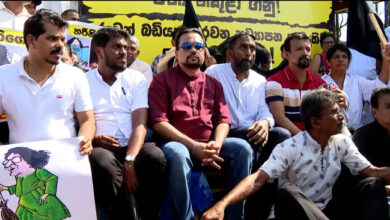 ‎பிரதமரை கல்வி அமைச்சர் பதவியிலிருந்து விலகுமாறு வலியுறுத்தி விமல் சத்தியாக்கிரகப் போராட்டம்!