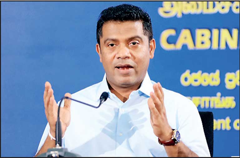 மே மாதம் வரை தடையின்றி எரிபொருட்களை வழங்க முடியும்: அமைச்சர் நளிந்த ஜயதிஸ்ஸ தெரிவிப்பு!