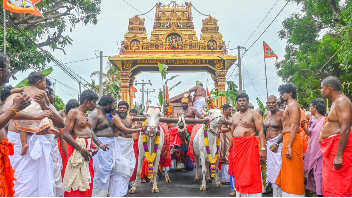 நல்லூரான் வடக்கு வாயில்அலங்கார தோரணை வளைவு திறந்து வைப்பு!