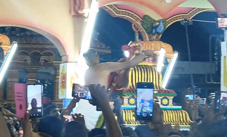 தொண்டமனாறு செல்வ சந்நிதி முருகன் கொடியேற்றம்…!